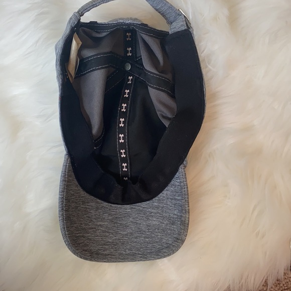 Under Armour Hat - Picture 2 of 5